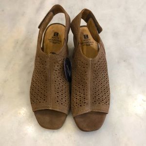 White Mountain Leather Open-Toe Block Heel NEVER WORN